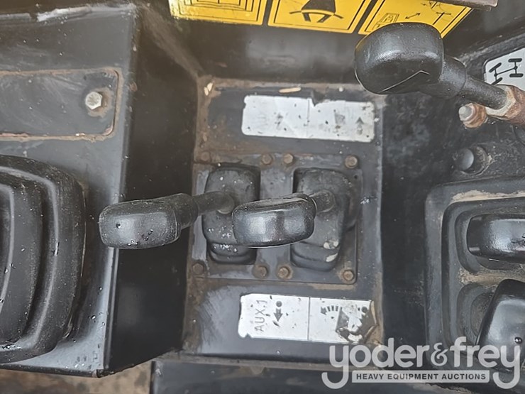 2018-jcb-512-56-image-105