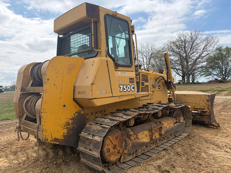 deere-750c-lt-image-14