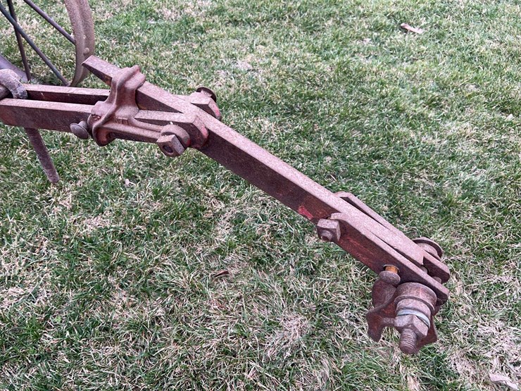 oliver-no.-100-plow-image-6