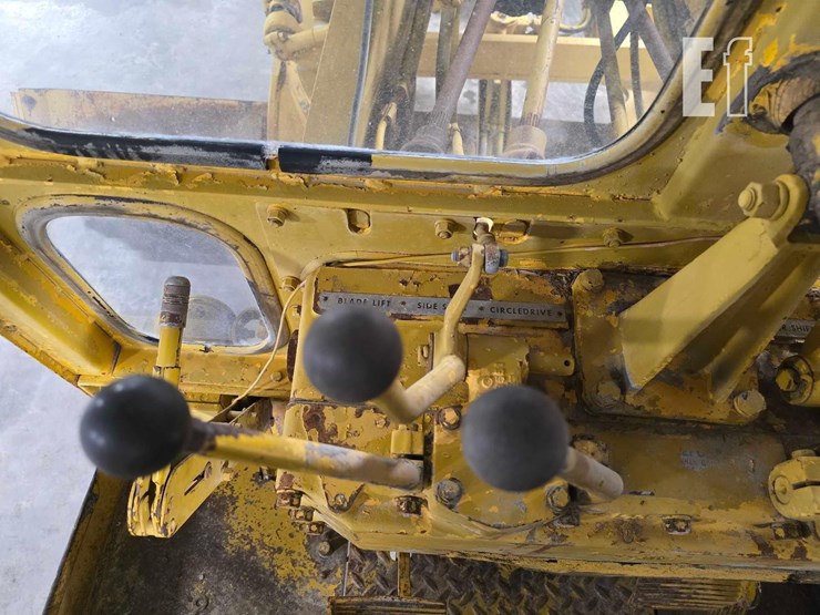 caterpillar-14e-image-19