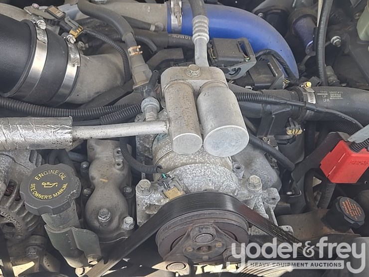 2002-chevrolet-silverado-2500hd-image-43