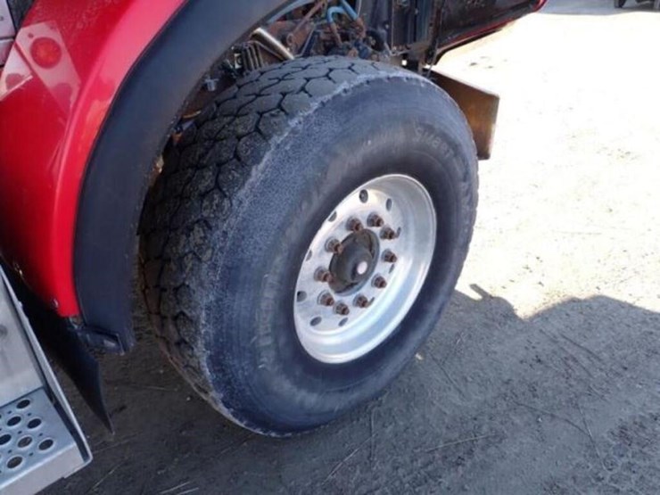 2013-kenworth-t800-image-39