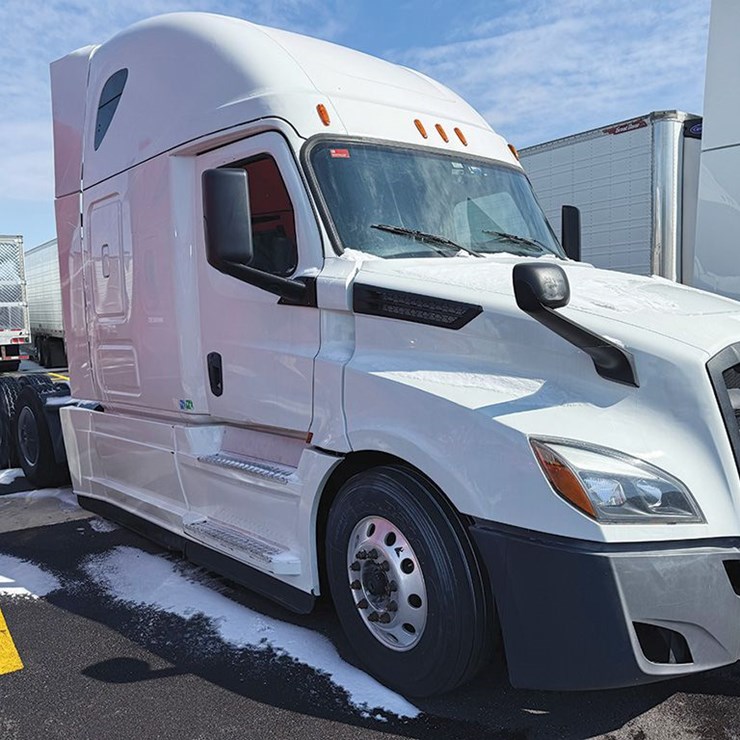 2022 FREIGHTLINER CASCADIA 126