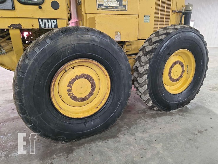 1995-caterpillar-120h-image-24