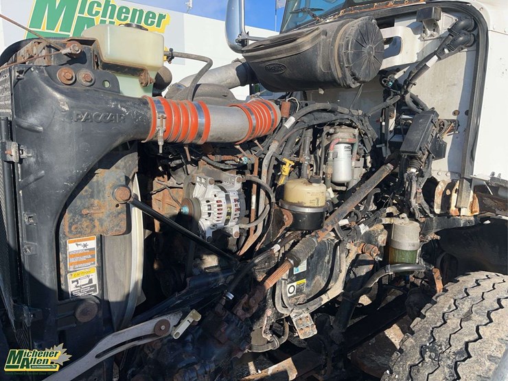 2012-peterbilt-386-image-22