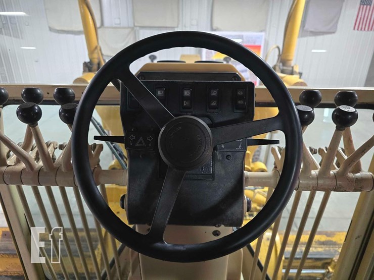 2006-caterpillar-143h-image-17