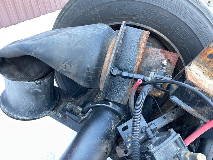 #3944-•-dual-wheel-tag-axle-image-10