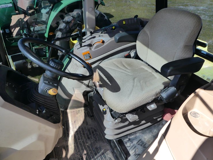 john-deere-6105e-image-11