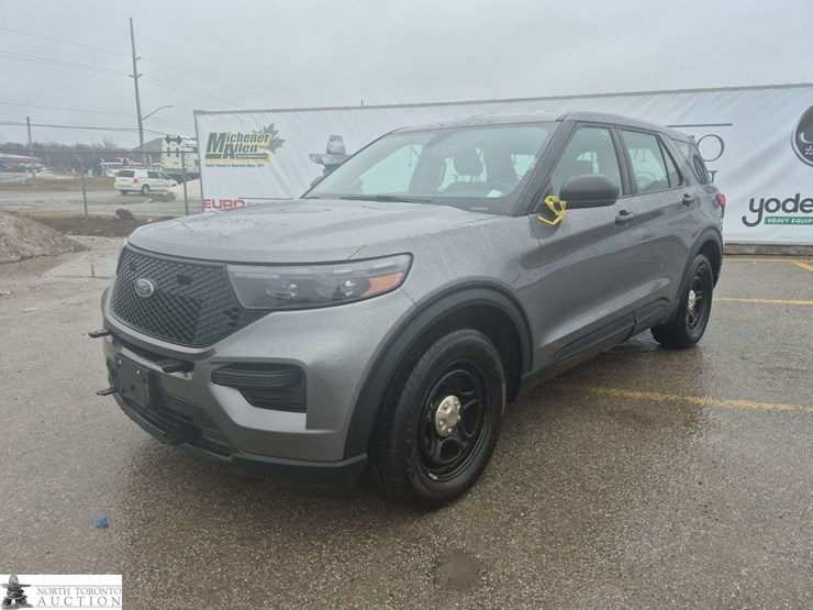 2020-ford-explorer-image-1