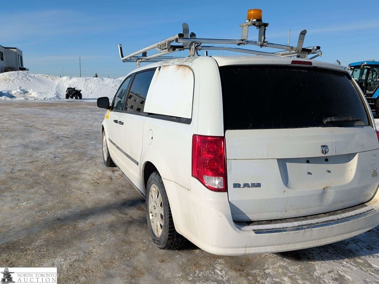 2014-ram-c/v-image-4