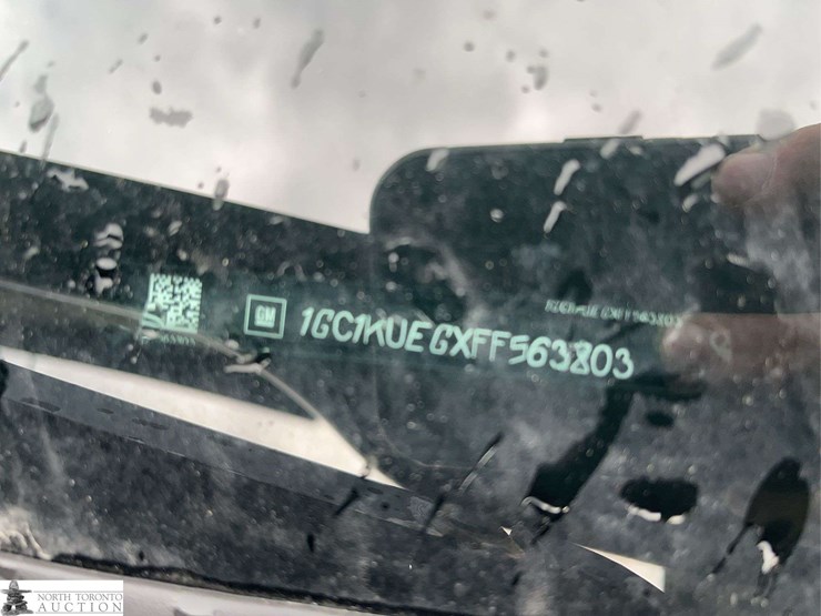 2015-chevrolet-silverado-2500hd-image-16