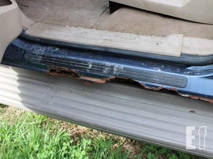 2004-ford-expedition-image-9