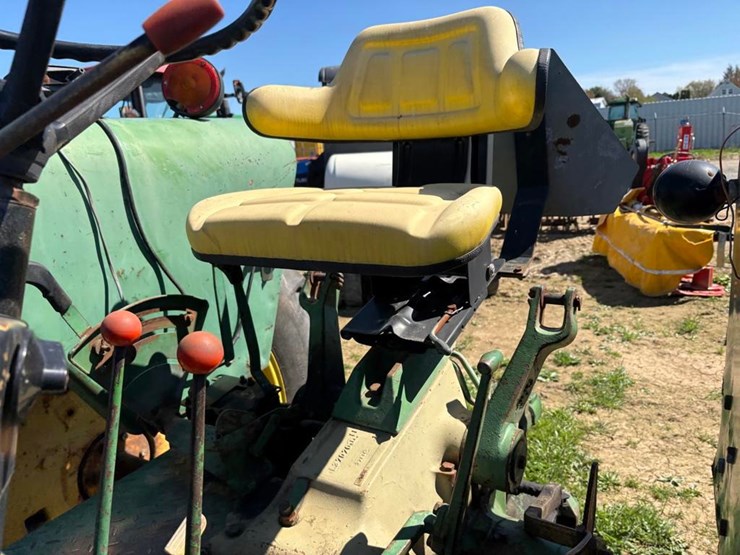 john-deere-2840-image-10