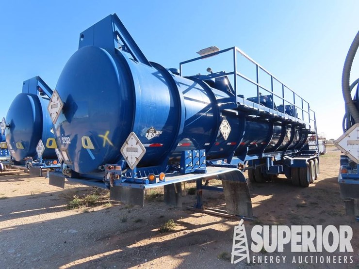 (x)-(1-9)-2016-worley-8,000-gal-3-axle-transport-t...-image-1