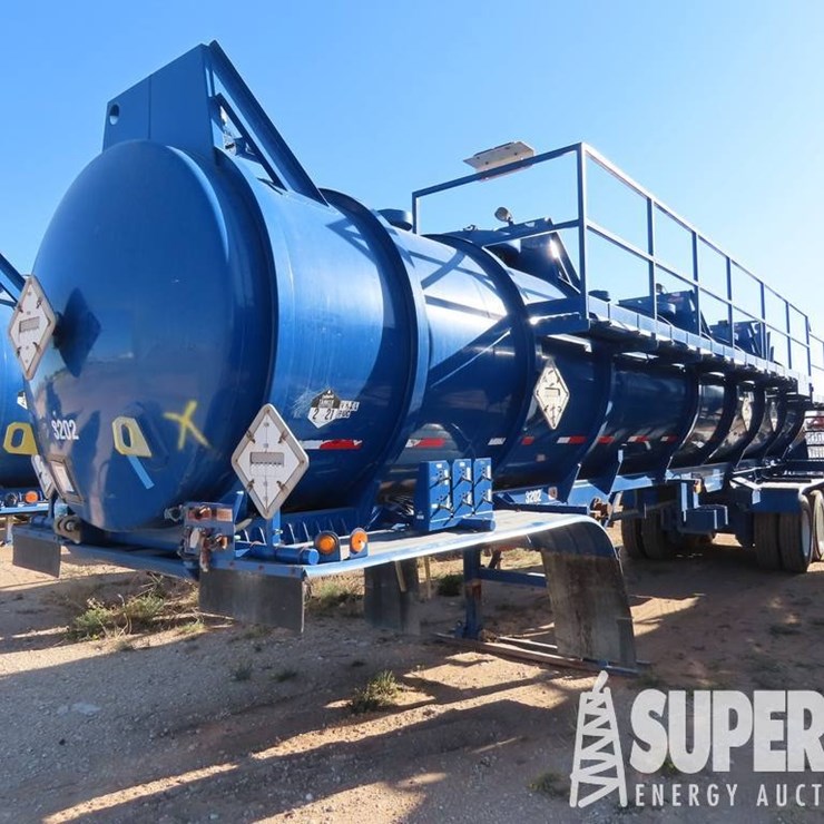 (x) (1-9) 2016 WORLEY 8,000-Gal 3-Axle Transport T...