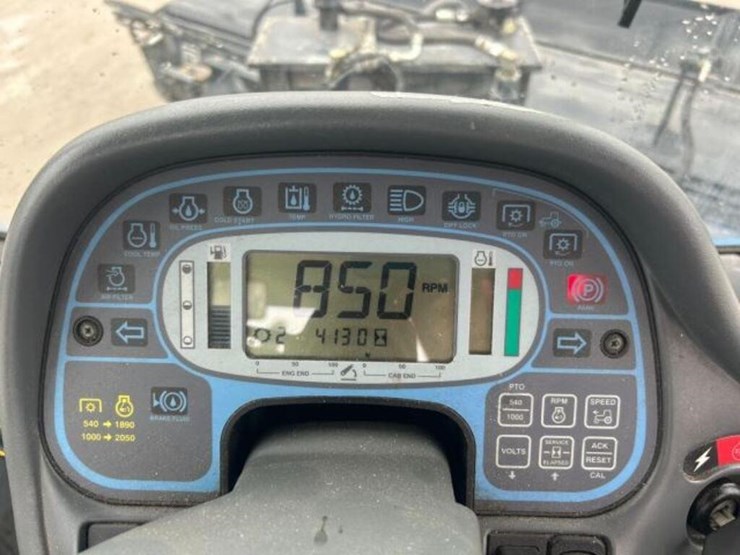 new-holland-tv6070-image-13