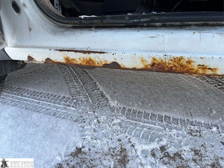 2011-ford-transit-connect-image-26