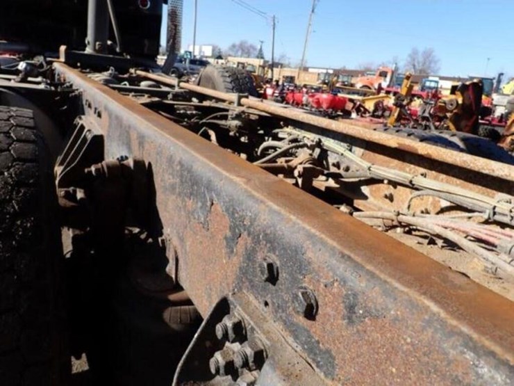 2013-kenworth-t800-image-80