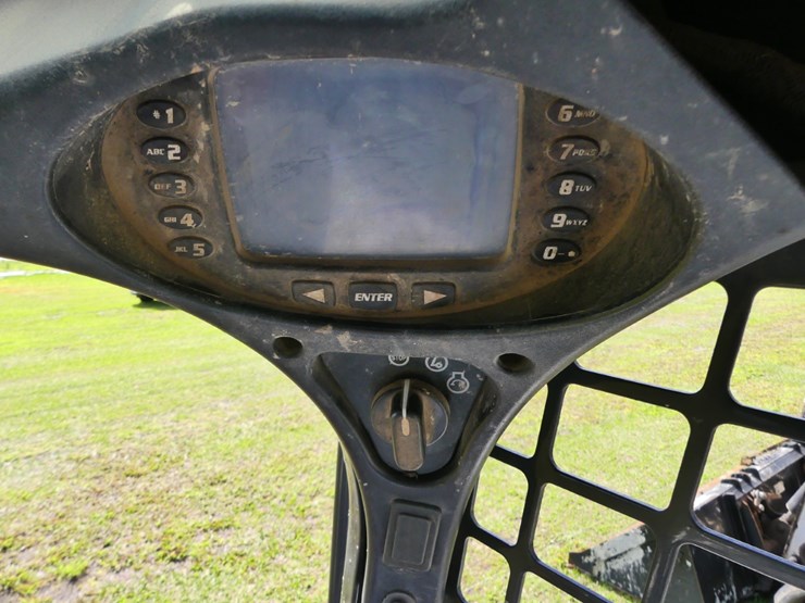 2015-bobcat-t590-image-15