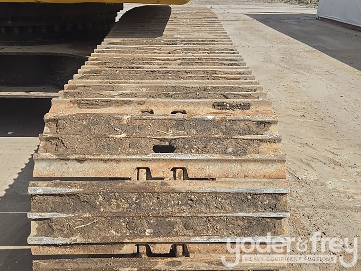 2019-caterpillar-336-image-13