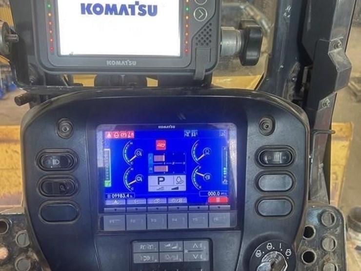 2017-komatsu-d61pxi-image-26