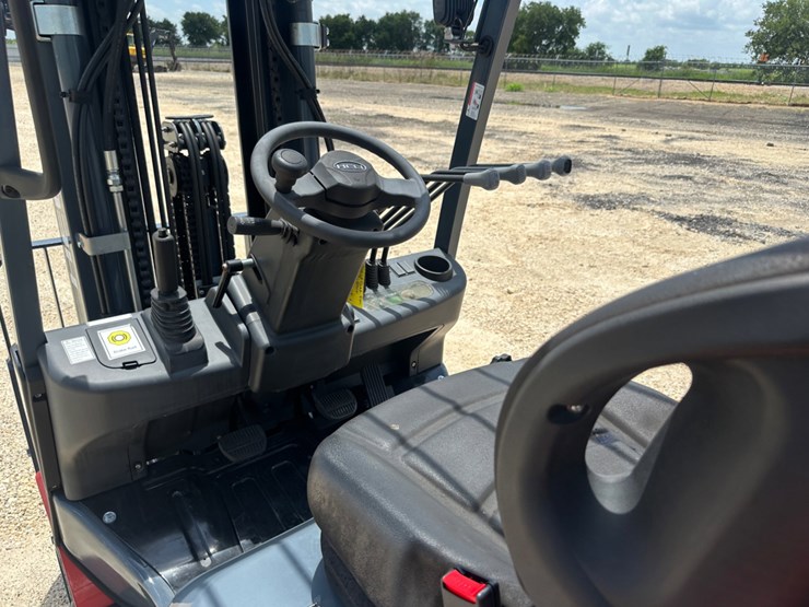 heli-5k-forklift-image-9