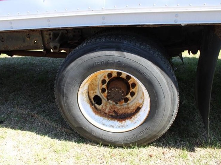 2000-isuzu-ftr-image-8