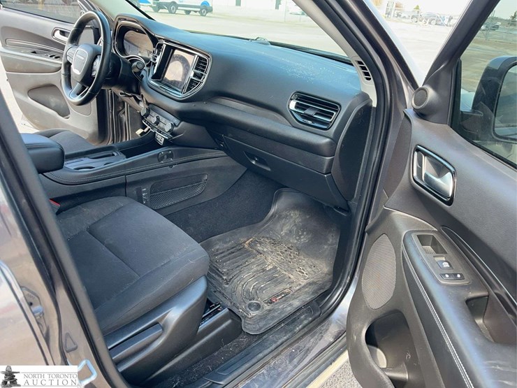 2021-dodge-durango-image-24