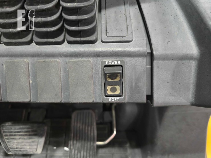 2019-caterpillar-gp25n-image-20