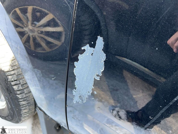 2017-chevrolet-tahoe-image-24