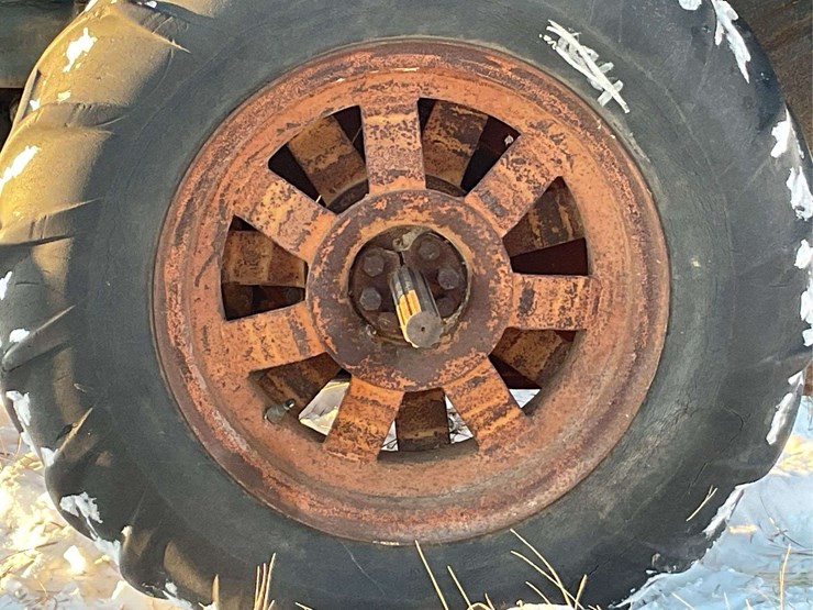 1935-fordson-image-21