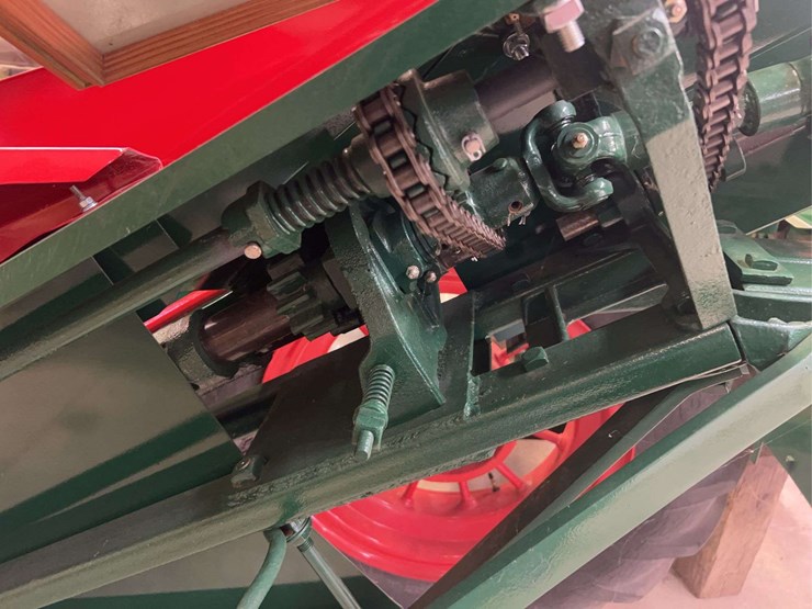 1927-fordson-with-continental-corn-picker-image-72