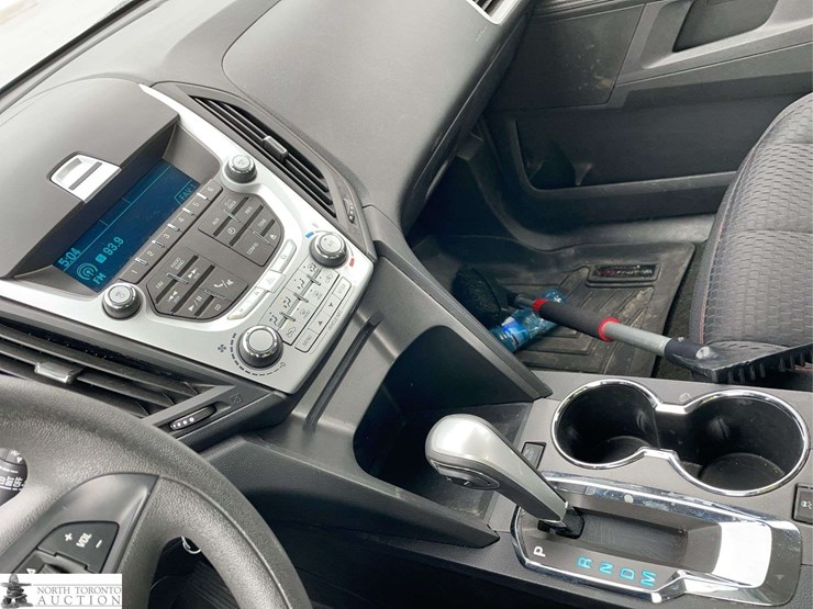 2015-chevrolet-equinox-image-17