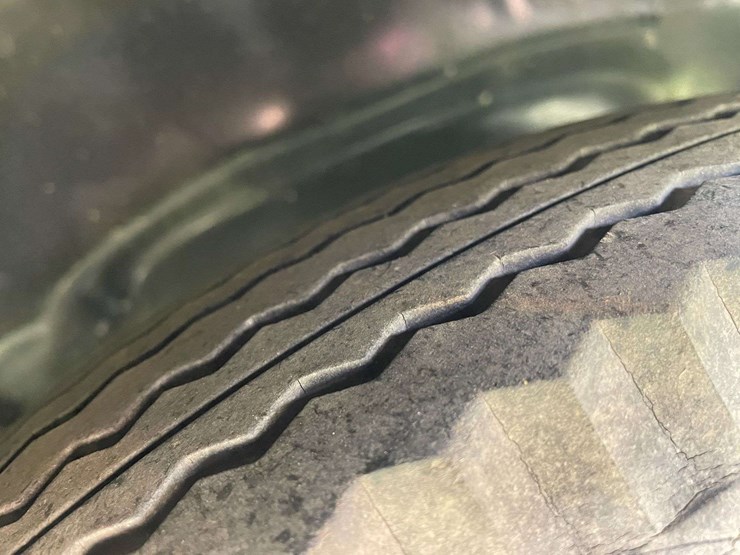 1938-ford-two-door-deluxe-sedan---original-car!-image-29