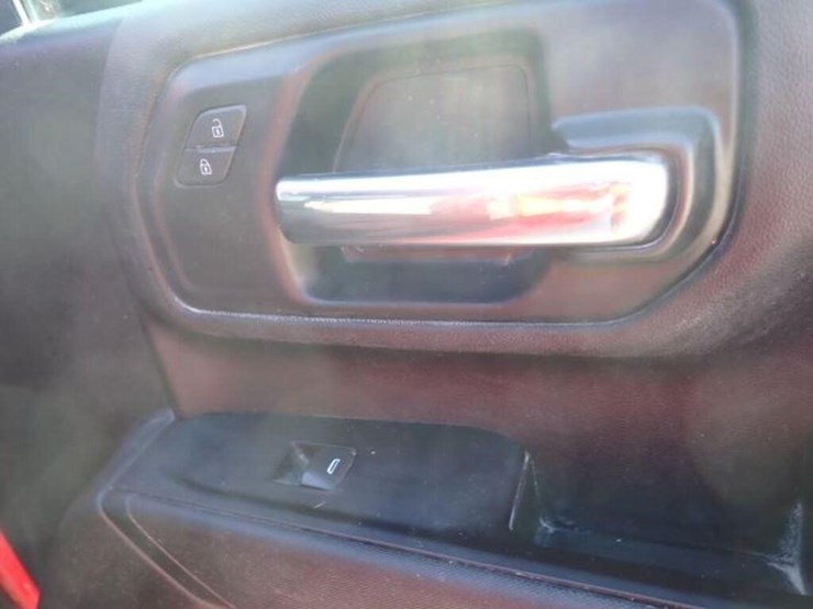 2022-chevrolet-2500hd-image-45