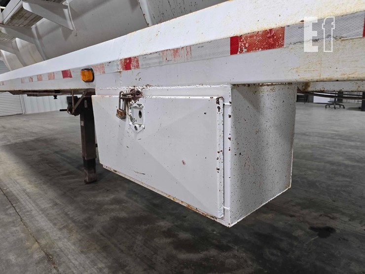 40-foot-vacuum-tank-trailer-image-11