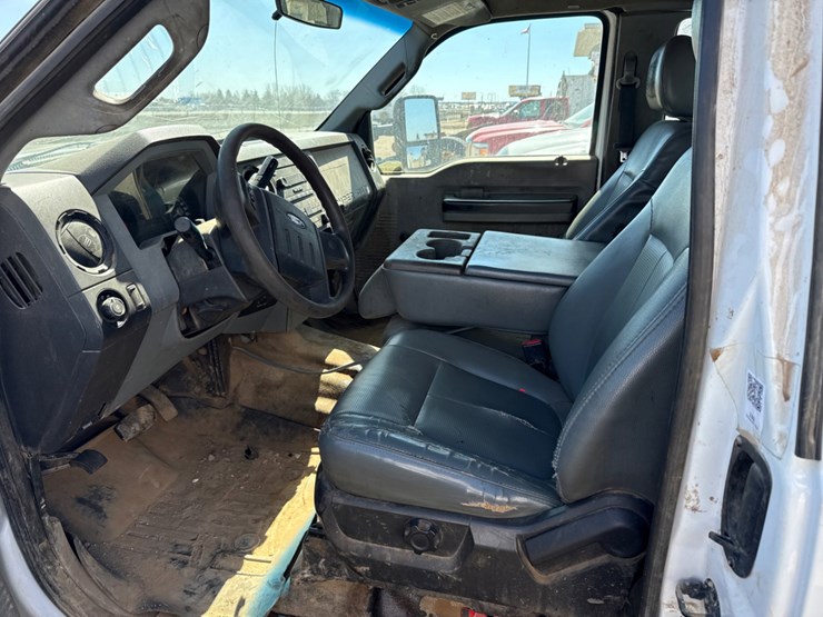 2013-ford-f550-image-5