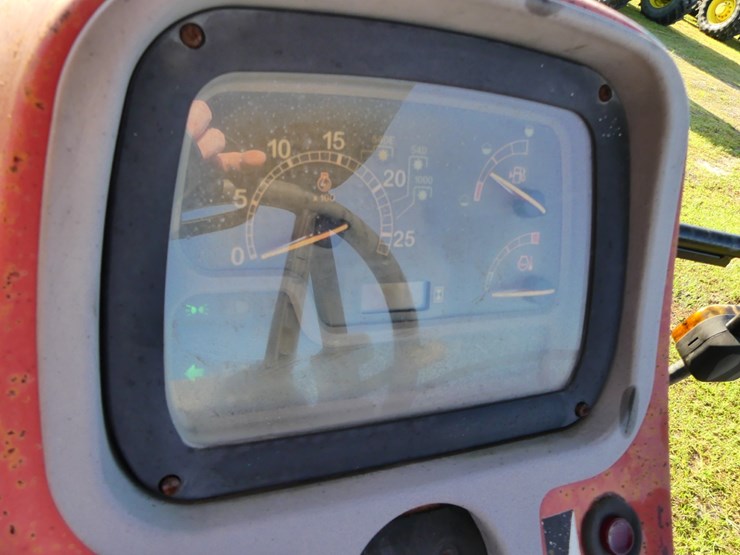 case-ih-farmall-80-image-14