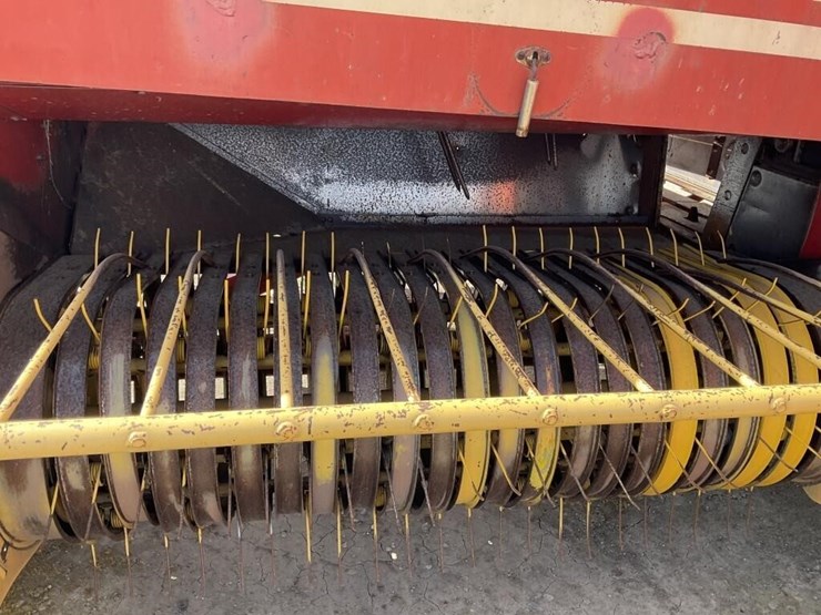 new-holland-515-image-8