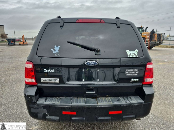 2010-ford-escape-image-6