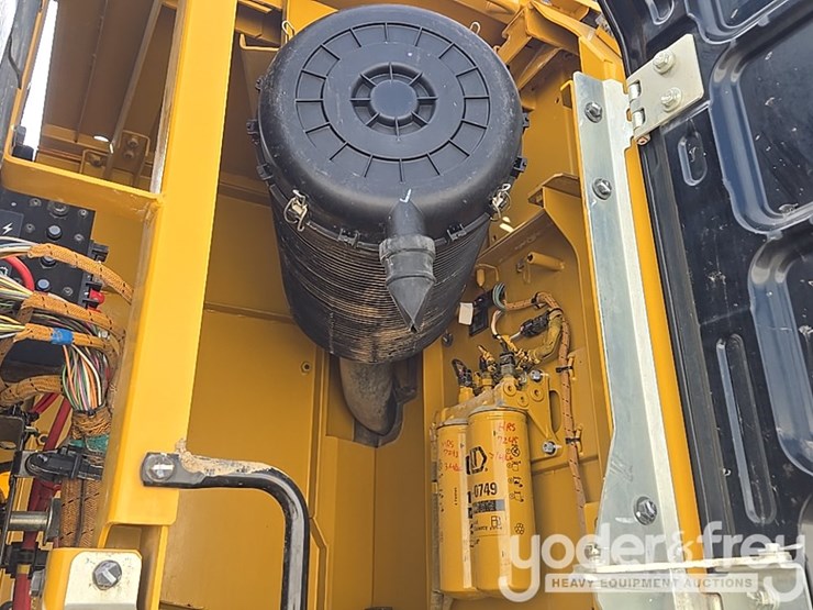 2017-caterpillar-336fl-image-38