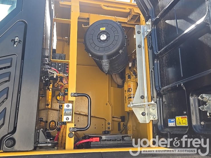2017-caterpillar-336fl-image-37