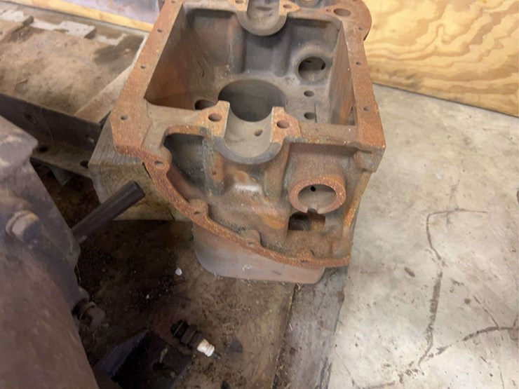 ford-engine-and-parts-image-28