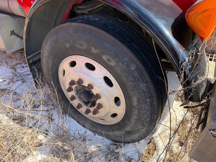 2006-peterbilt-379-image-3