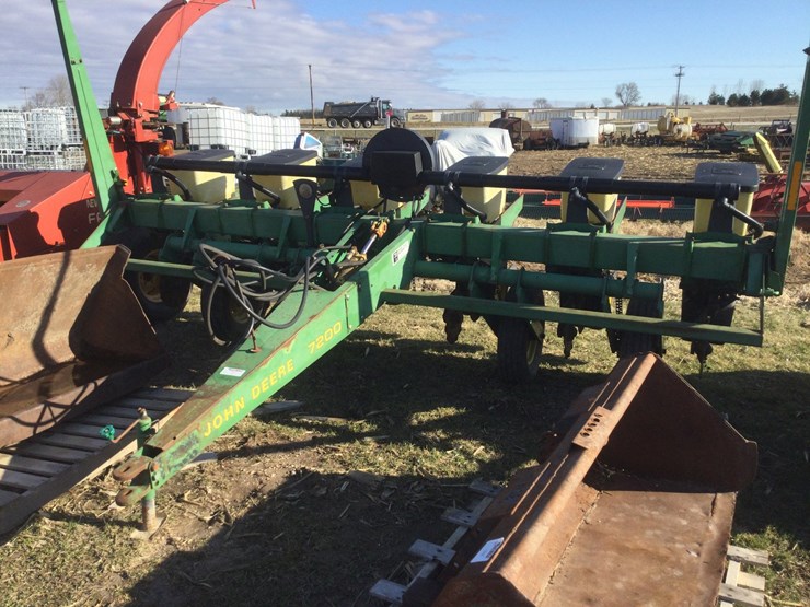 john-deere-7200-image-3