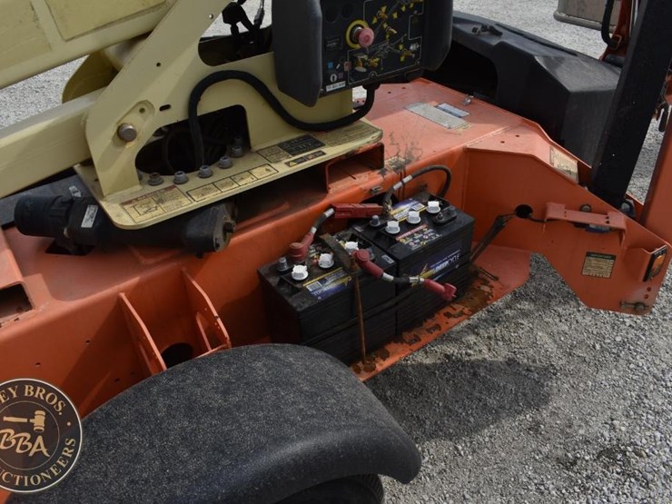 2018-jlg-t350-image-19