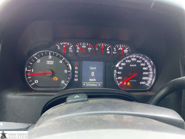 2015-chevrolet-tahoe-image-12