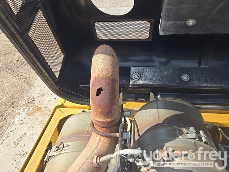 2017-caterpillar-336fl-image-76