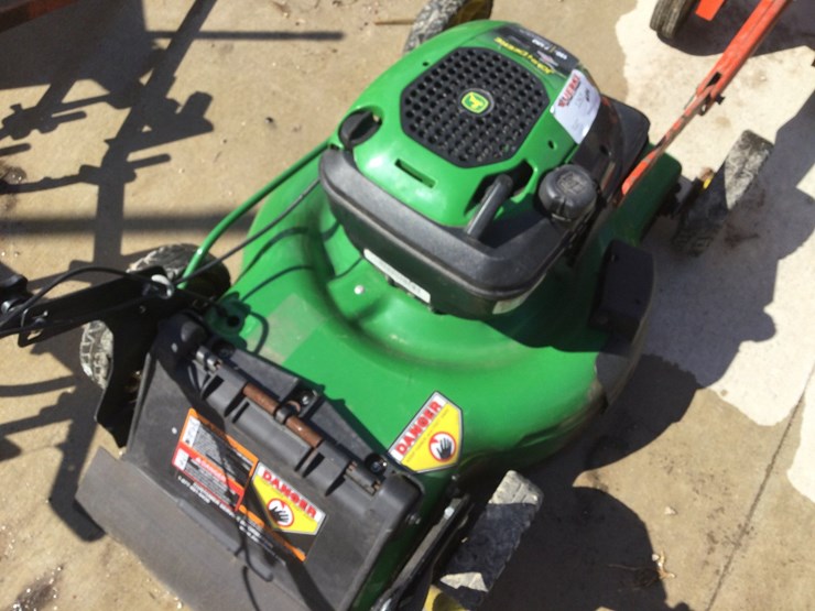 john-deere-la-image-1