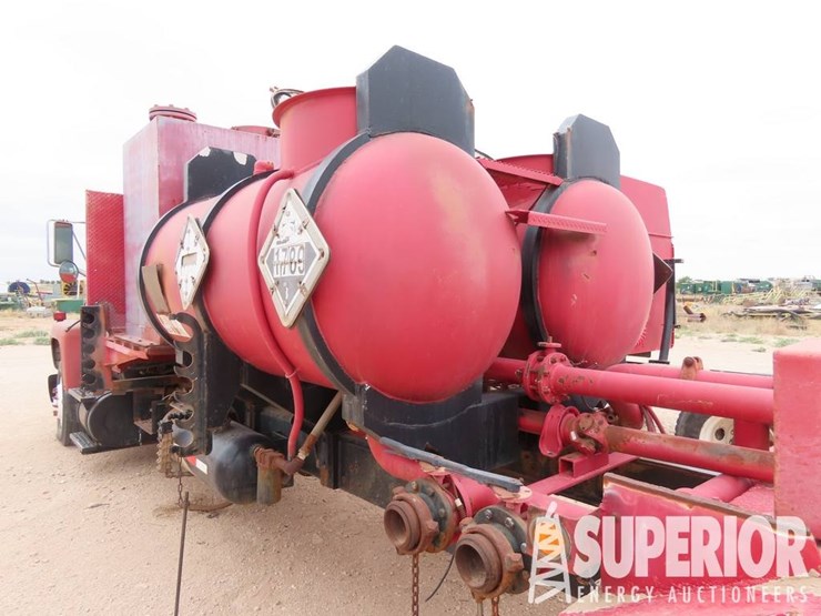 1992-ford-l9000-image-3